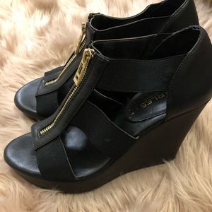 Charles David black leather wedges